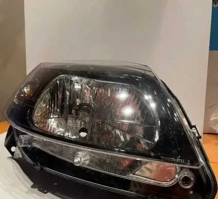 Dacia Sandero Headlight/headlamp 260101720R 8200733877