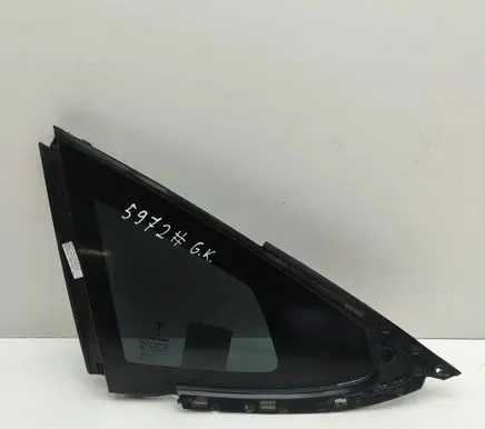 Tesla Model S Rear side window 105182099A
