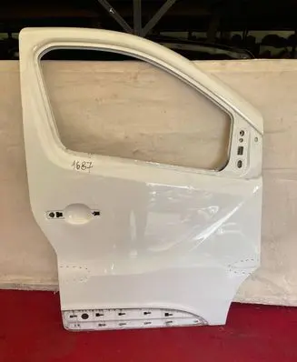 Renault Trafic III (X82) Front door