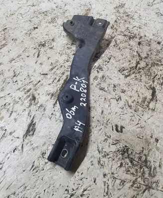 Audi A4 S4 B7 8E 8H Front bumper mounting bracket