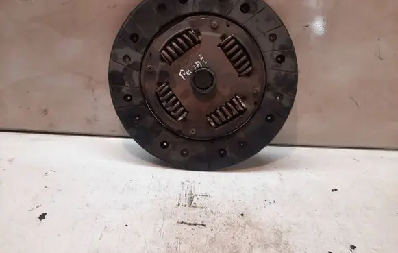 Volkswagen PASSAT B4 Clutch pressure plate CLD141005
