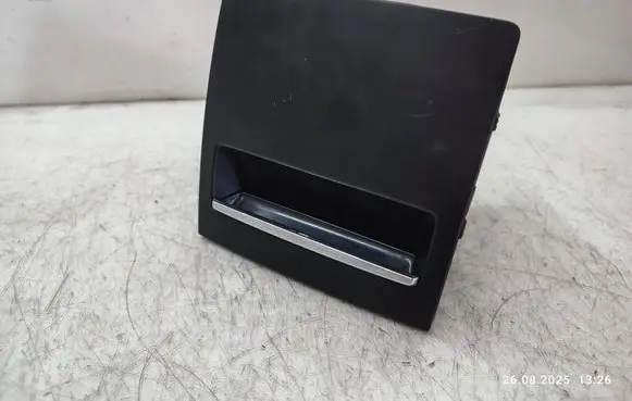 Skoda Superb B6 (3T) Glove box central console 3T0857961B
