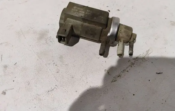 Audi A6 S6 C5 4B Turbo solenoid valve 059906627A 72190321 98T219