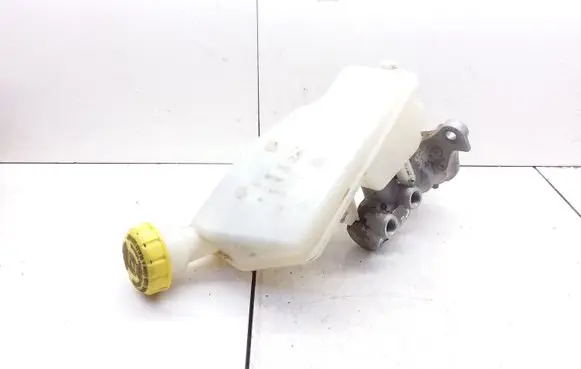 Peugeot 207 CC Master brake cylinder 32067093