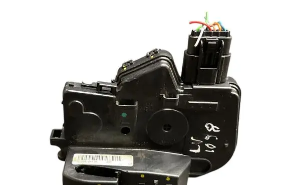 Hyundai ix35 Front door lock 813102Y010