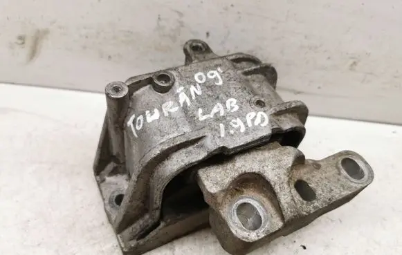 Volkswagen Touran I Engine mount bracket 1K0199262BA