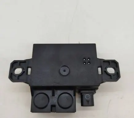 Mercedes-Benz E W212 Charging relay A0009822023