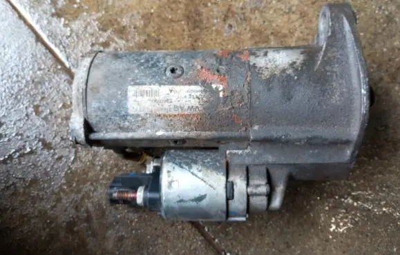 Volkswagen Amarok Starter motor 2H0911023F