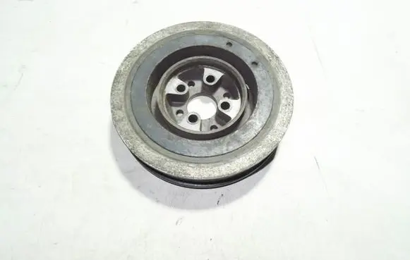 Volkswagen Golf IV Crankshaft pulley 028105243T