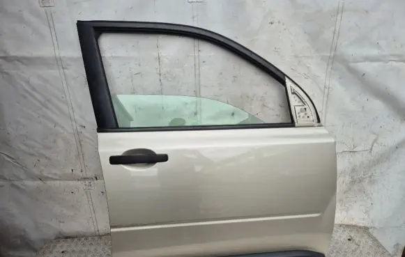 Nissan X-Trail T31 Front door