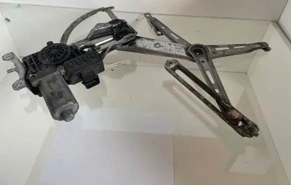 Opel Astra G Sliding door window regulator with motor 90579572