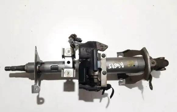 Nissan X-Trail T30 Steering wheel axle