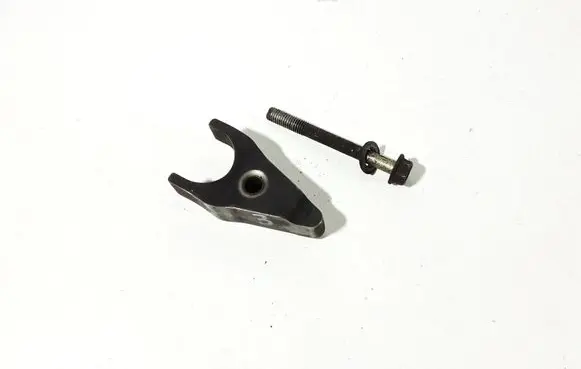 Toyota Auris 150 Fuel Injector clamp holder 