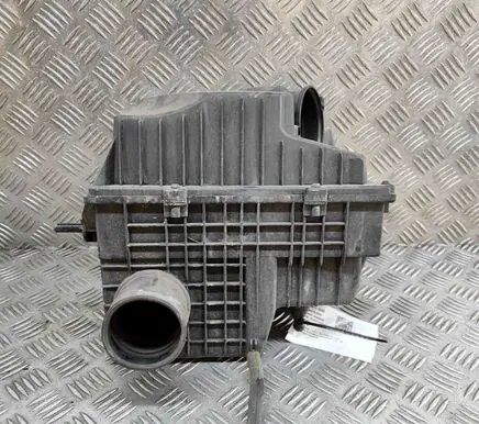 Opel Movano B Air filter box 165008632R