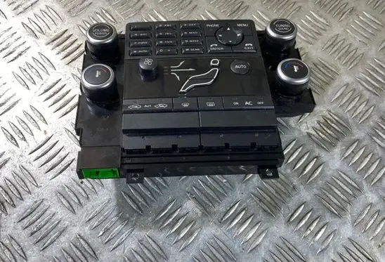 Volvo V70 Climate control unit 30782905
