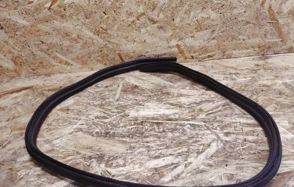 Mercedes-Benz S W140 Engine compartment rubber 