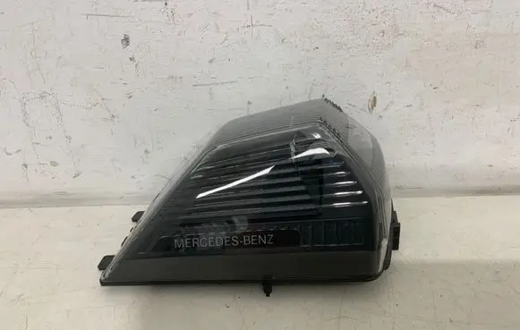 Mercedes-Benz G W463 2nd Gen Front fender indicator light A4639063601