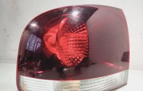 Volkswagen Touareg I Rear/tail lights 28259002