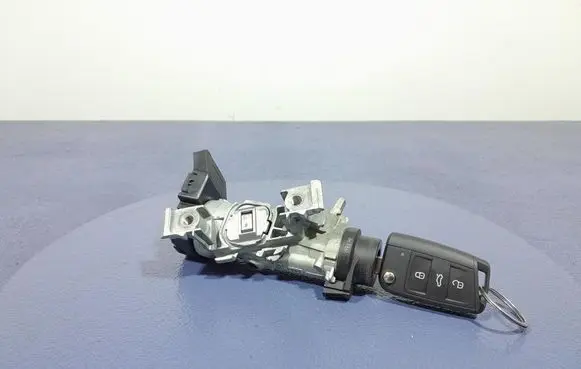 Skoda Fabia Mk3 (NJ) Ignition lock 6C0905865