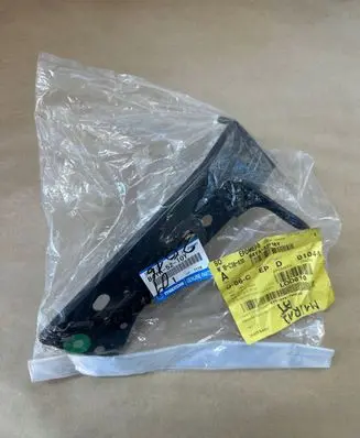 Mazda 3 III Fender mounting bracket B4YA5210Y