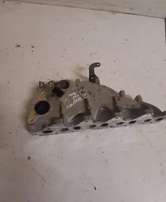 Nissan Qashqai+2 Intake manifold 140030286R