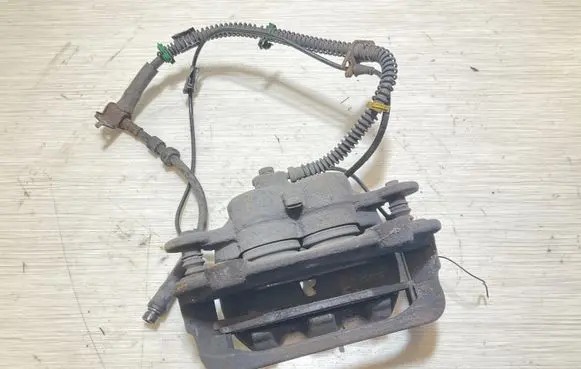 Land Rover Discovery 4 - LR4 Front brake caliper