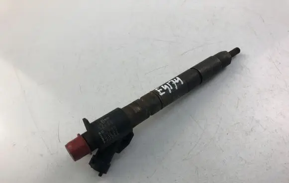 Volvo XC60 Fuel injector 31303238