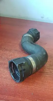 BMW 5 E60 E61 Engine coolant pipe/hose 7565780