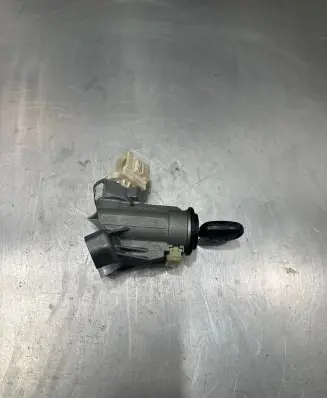 Toyota Yaris Ignition lock 050241256b