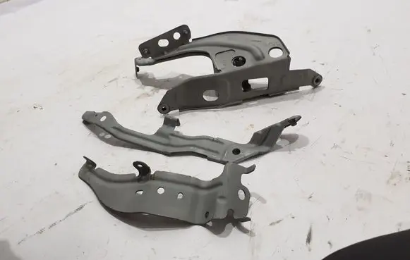 Fender mounting bracket
