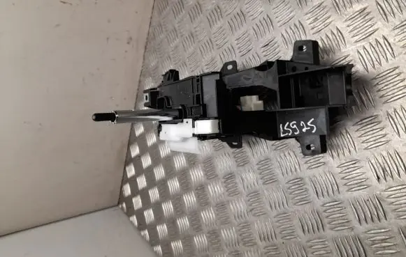 Toyota RAV 4 (XA50) Gear shifter/selector 75M016LHD