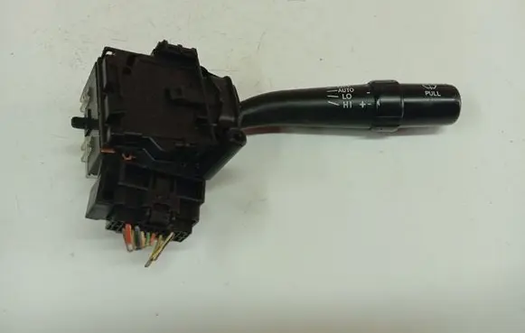 Toyota Avensis T250 Wiper control stalk 8465205160
