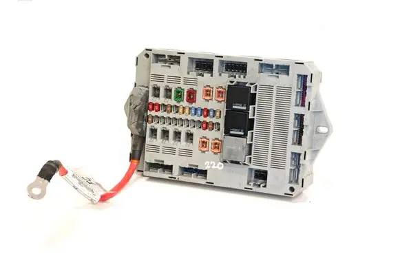 Jaguar XF X250 Fuse module A12247794 73700110