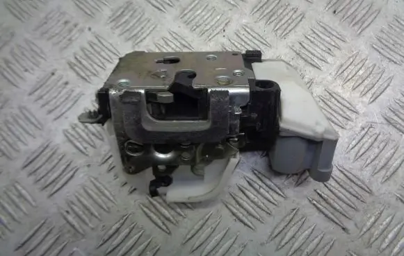 Fiat Punto (188) Front door lock