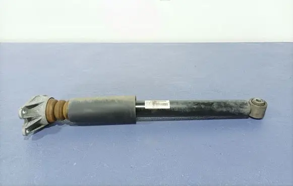 BMW 1 F40 Rear shock absorber/damper 6883940