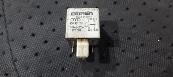 Seat Altea Other relay 8D0951253 370