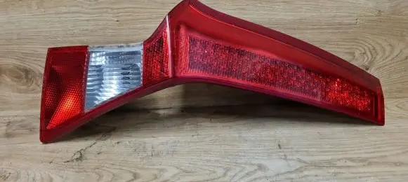 Volvo V70 Tailgate rear/tail lights 164397
