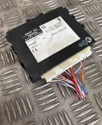 Toyota Avensis T270 Other control units/modules 8999005090 NMLF8