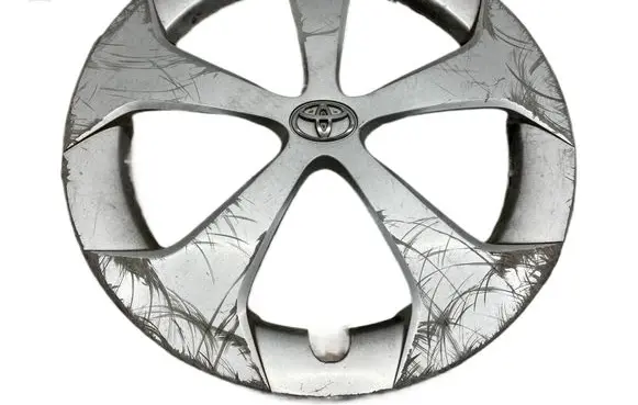 Toyota Prius (XW30) R15 wheel hub/cap/trim 
