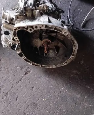 Renault Megane II Manual 6 speed gearbox 7701717853 A084006 ND0008