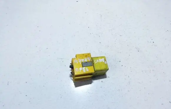 Opel Combo B Other relay 90226846
