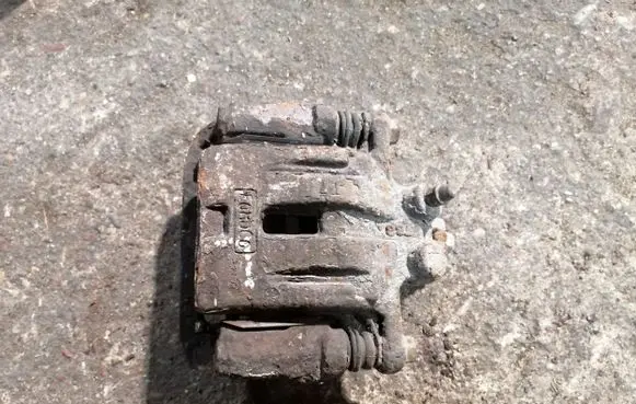 Mazda CX-7 Rear brake caliper