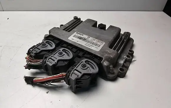 Renault Trafic II (X83) Engine control unit/module 0281011529 1039S04808 8200389519