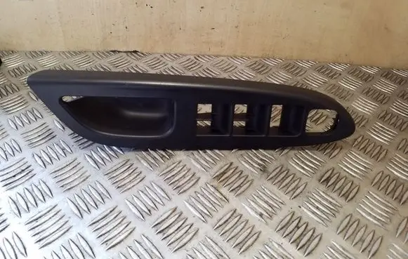 Volkswagen Eos Front door window switch trim 1Q2867372C