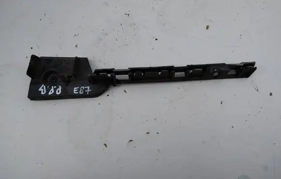 BMW 1 E81 E87 Fender mounting bracket