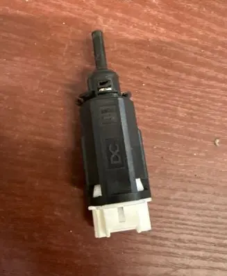Renault Master III Brake pedal sensor switch 253205115r