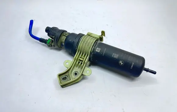 BMW 5 G30 G31 G38 Fuel filter 8591019 1332 FKL8727
