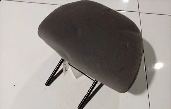 Peugeot 406 Front seat headrest 