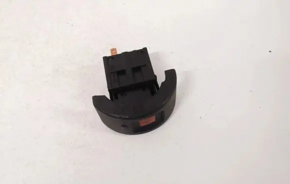Opel Astra G Hazard light switch 09131729