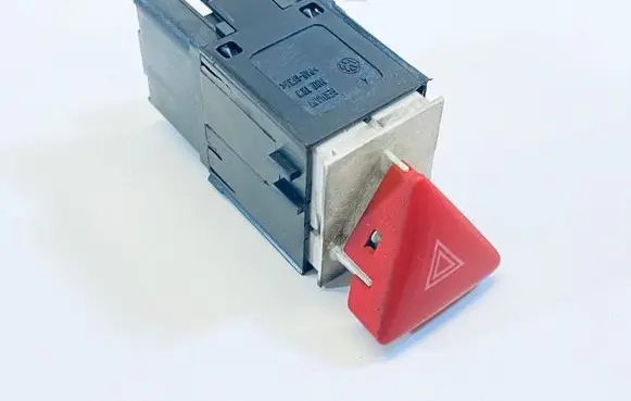 Volkswagen PASSAT B6 Hazard light switch 3C0953509A